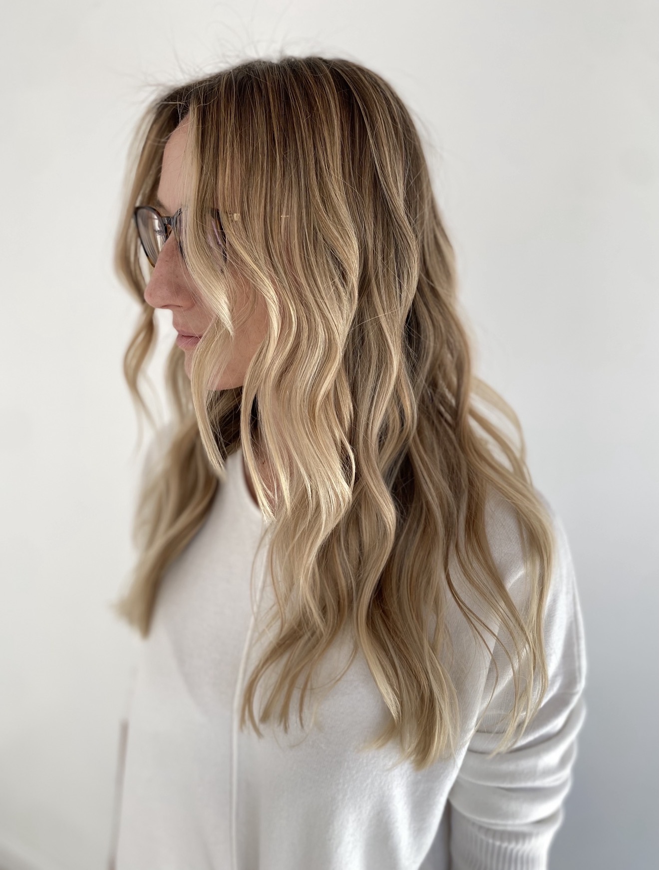 Long lived-in blonde with soft dimensional waves